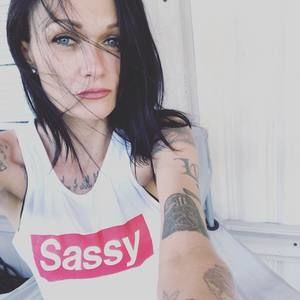 Meet your Posher, Nina